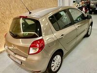 Usado Renault Clio IV Dynamique 90 CV (66 kW) 2012 Beige Utilitario