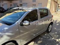 Usado Dacia Sandero Lauréate 75 CV (55 kW) 2013 Gris / plata Berlina