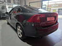 Usado Volvo S60 Momentum 163 CV (119 kW) 2011 Negro Berlina