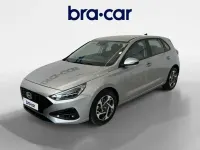 Usado Hyundai i30 100 CV (73 kW) 2024 Gris / plata Berlina