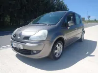 Usado Renault Modus Dynamique 106 CV (77 kW) 2010 Gris Monovolumen