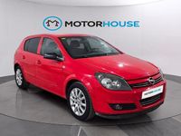 Usado Opel Astra Cosmo 100 CV (73 kW) 2005 Rojo Utilitario