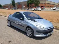 Usado Peugeot 206 138 CV (101 kW) 2001 Gris / plata Descapotable