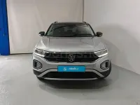 Usado VW T-Roc Life 110 CV (80 kW) 2022 Gris / plata SUV
