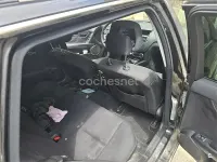 Usado Mercedes C200 136 CV (100 kW) 2010 Negro Familiar