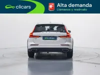 Usado Volvo V60 CC Core 197 CV (144 kW) 2022 Blanco Familiar