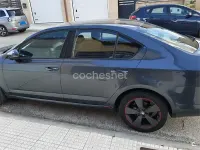 Usado Skoda Octavia Elegance 105 CV (77 kW) 2015 Gris / plata Familiar