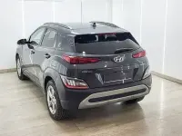 Usado Hyundai Kona 120 CV (88 kW) 2022 Gris SUV