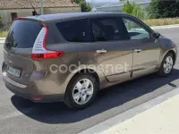 Usado Renault Scenic E-Tech Dynamique 130 CV (95 kW) 2011 Marrón Monovolumen