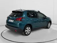 Usado Peugeot 2008 Style 110 CV (80 kW) 2017 Azul SUV