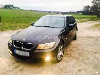 Usado BMW 318 Comfort Edition 143 CV (105 kW) 2011 Negro Familiar