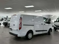 Usado Ford Transit Custom Trend 131 CV (96 kW) 2023 Blanco Van