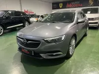 Usado Opel Insignia Selective 136 CV (100 kW) 2020 Gris Berlina