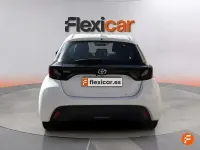 Usado Toyota Yaris Edition 125 CV (91 kW) 2023 Blanco Utilitario