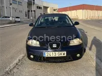 Usado Seat Ibiza Sport 100 CV (73 kW) 2009 Azul Berlina