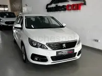 Usado Peugeot 308 SW Active 130 CV (95 kW) 2021 Blanco Familiar