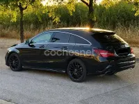 Usado Mercedes CLA200 Shooting Brake AMG line 136 CV (100 kW) 2017 Negro Familiar
