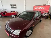 Usado Opel Vectra Club 100 CV (73 kW) 2003 Granate Berlina