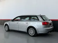 Usado Audi A4 140 CV (102 kW) 2006 Gris / plata Familiar