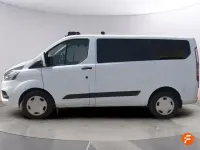 Usado Ford Transit Custom Trend 131 CV (96 kW) 2023 Blanco Familiar