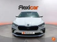 Usado Skoda Scala Selection 115 CV (84 kW) 2024 Blanco Utilitario
