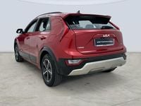 Usado Kia Niro 141 CV (103 kW) 2024 Rojo SUV