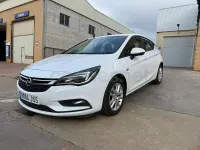 Usado Opel Astra Selective 110 CV (80 kW) 2016 Blanco Berlina
