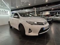Usado Toyota Auris Active 90 CV (66 kW) 2015 Blanco Berlina