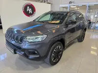 Usado Jeep Compass Trailhawk 241 CV (177 kW) 2022 Gris / plata SUV