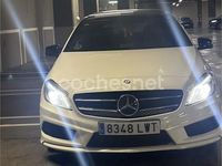 Usado Mercedes A180 AMG line 109 CV (80 kW) 2016 Blanco Berlina