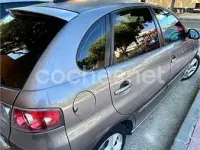 Usado Seat Ibiza Stella 75 CV (55 kW) 2003 Gris / plata Utilitario