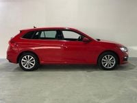 Usado Skoda Scala Ambition 110 CV (80 kW) 2022 Rojo Utilitario