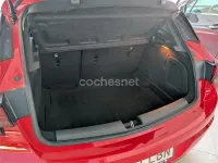 Usado Opel Astra Dynamic 136 CV (100 kW) 2019 Rojo Berlina