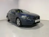 Usado Volvo V40 Kinetic 115 CV (84 kW) 2015 Azul Berlina