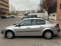 Usado Renault Mégane Authentique 120 CV (88 kW) 2006 Gris / plata Berlina