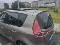 Usado Renault Scenic E-Tech Dynamique 106 CV (77 kW) 2010 Beige Monovolumen