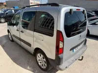Usado Peugeot Partner Active 100 CV (73 kW) 2018 Gris