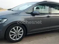 Usado VW Touran Advance 150 CV (110 kW) 2016 Gris / plata Monovolumen