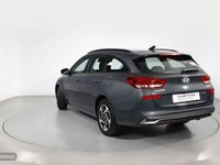 Usado Hyundai i30 100 CV (73 kW) 2024 Verde Familiar