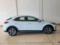 Usado Kia XCeed 100 CV (73 kW) 2025 Blanco SUV