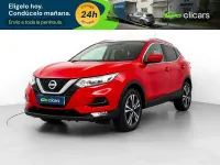 Begagnad Nissan Qashqai Acenta 140 HK (102 kW) 2019 Röd SUV