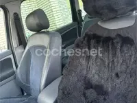 Usado Ford S-MAX Titanium 140 CV (102 kW) 2007 Violeta / lila Monovolumen