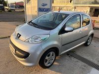 Usado Peugeot 107 Urban Move 68 CV (50 kW) 2008 Gris / plata Utilitario