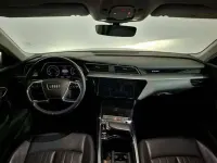 Usado Audi e-tron 230 kW (313 CV) 2022 Negro SUV