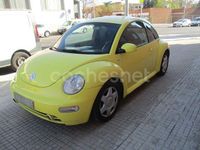 Usado VW New Beetle 90 CV (66 kW) 2001 Amarillo Utilitario