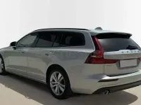 Usado Volvo V60 Momentum 190 CV (139 kW) 2018 Gris / plata Familiar