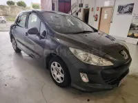 Usado Peugeot 308 Envy 92 CV (67 kW) 2011 Gris / plata Berlina