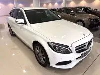 Usado Mercedes C250 Avantgarde 204 CV (150 kW) 2015 Blanco Familiar