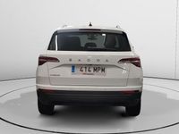Usado Skoda Karoq Ambition 116 CV (85 kW) 2024 Blanco SUV