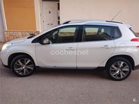Usado Peugeot 2008 Allure 110 CV (80 kW) 2015 Blanco SUV